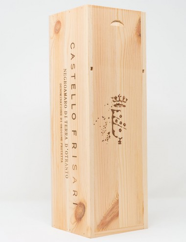 Holzkiste aus Tannenholz mit Brandzeichen für eine Weinflasche